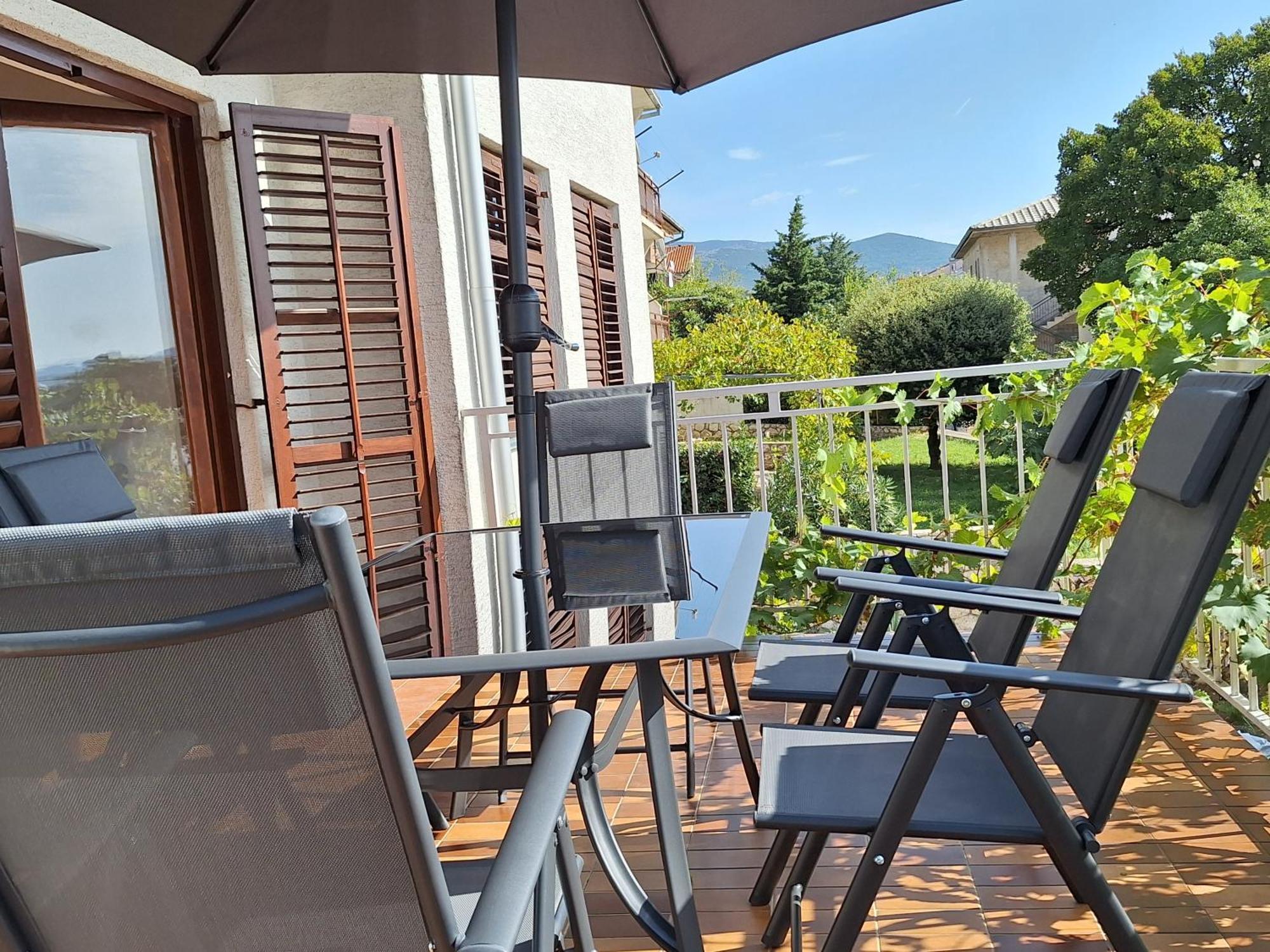 Adriatic Leisure Apartment Novi Vinodolski Bagian luar foto